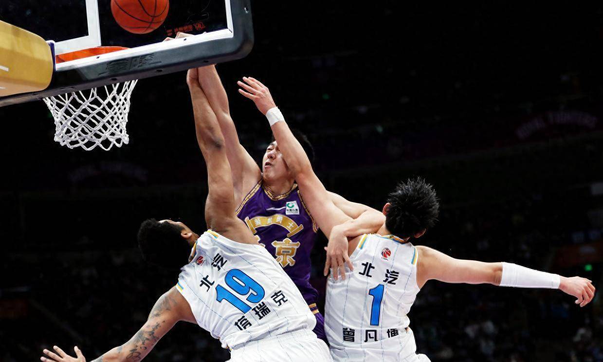 冲刺阶段体能课后，北京首钢队长鼓劲备战全明星赛，气氛紧张，资深球员宣示担当的简单介绍-尊龙娱乐