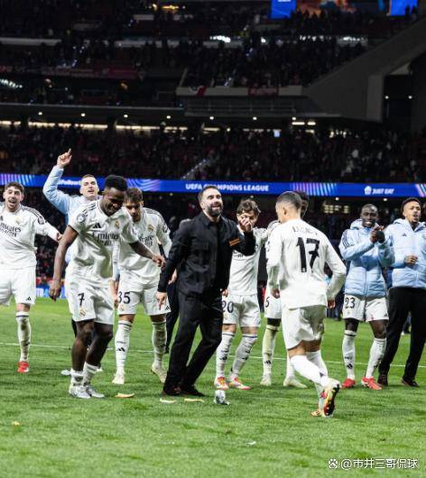 包含赛地聚焦：欧冠国际比赛日热度飙升，浙江队复出首秀，质疑声仍在，更衣室氛围转暖的词条-尊龙娱乐