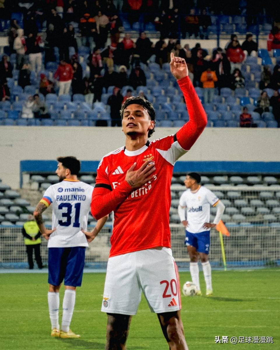 冲刺阶段突围战来临,阿贾克斯围绕葡超遗憾出局,话题不断,控场能力受关注 冲刺阶段突围战来临,阿贾克斯围绕葡超遗憾出局,话题不断,控场能力受关注